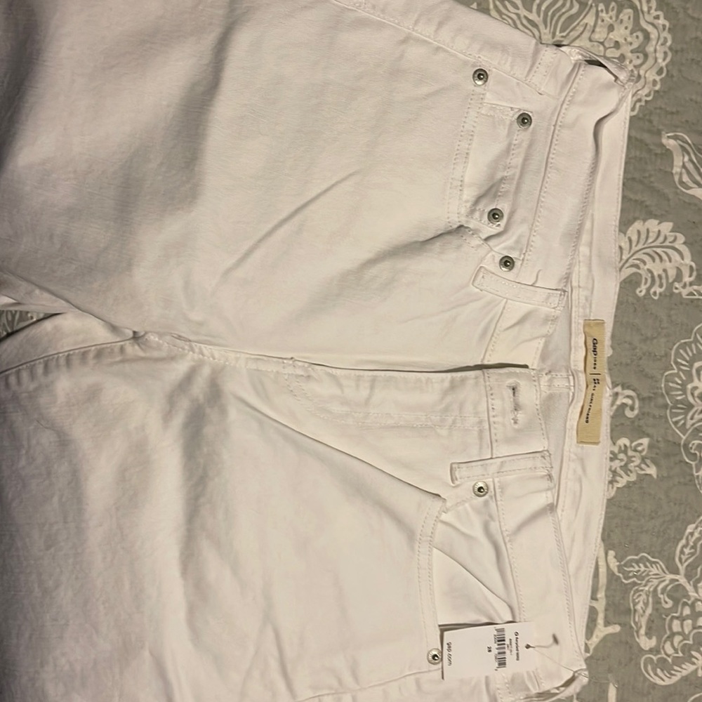 GAP sexy girlfriend white jeans